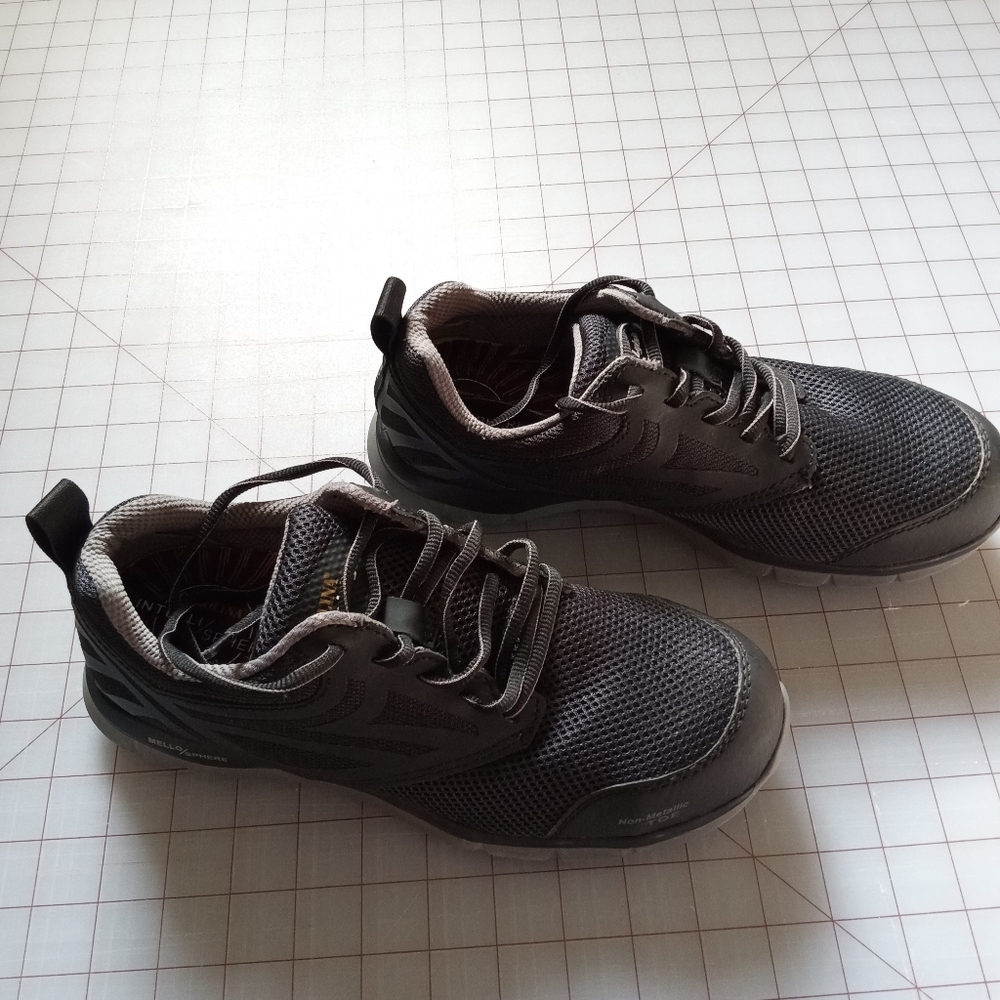 Carolina 8.5 composite toe work shoes